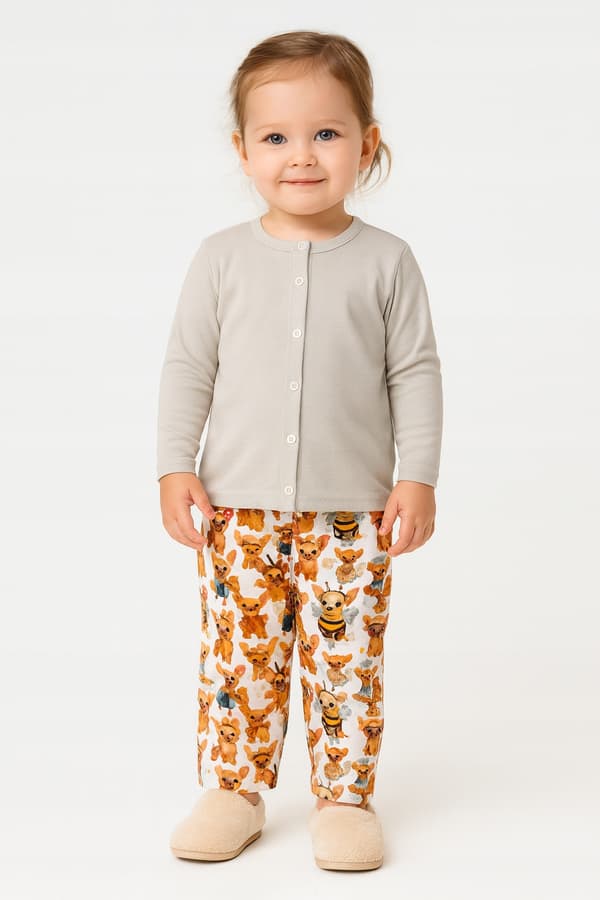 Bomullspyjamas 104, barnpyjamas för sjukhuset, BEIGE hundar