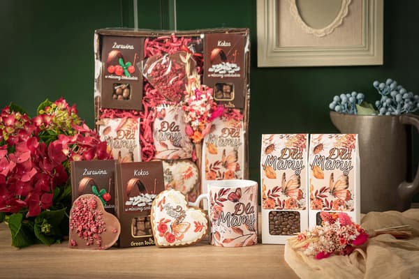 STOR GAVE TIL MORS DAG - SÆT TIL MOR KAFFE KOP BLOMSTER CHOKOLADE BOKS