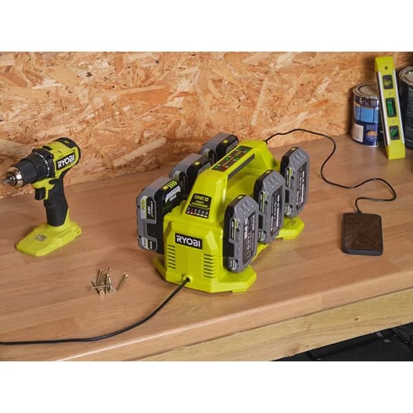 207203 RYOBI Lader 18V / 6 porte
