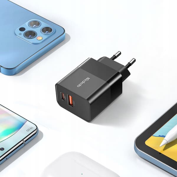 MCDODO HURTIG VÆGOPLADDER TIL IPHONE TYPE C 2X USB USB-C PD 20W KABEL