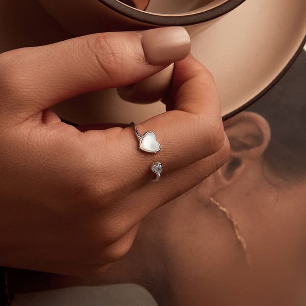 Justerbar silverring med hjärtformad pärla, 925 silver