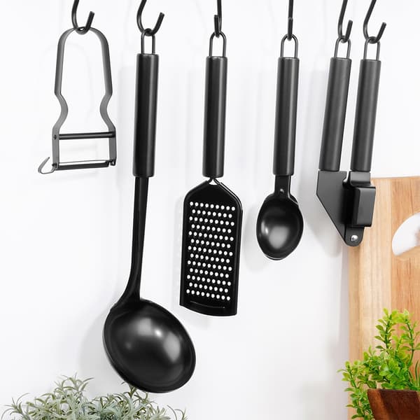 Musta teräksinen jäätelökaavin 19 cm