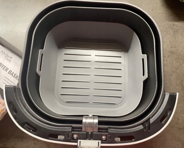 KORG ÅTERANVÄNDBART AIRFRYER-FODER Airfryer 20 cm SILIKON
