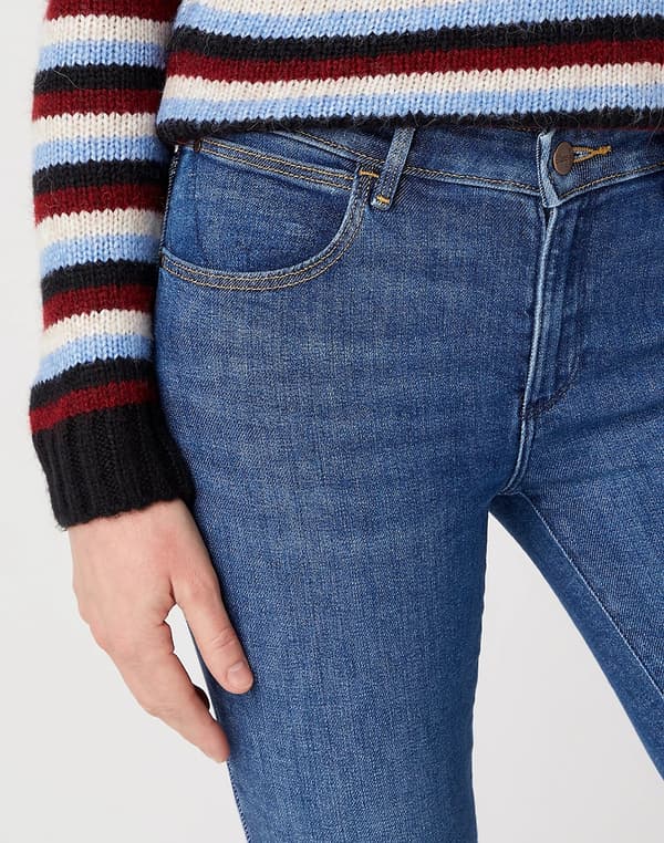 Wrangler Bootcut Renegade Body Bespoke utsvängda mörka jeans W28 L32