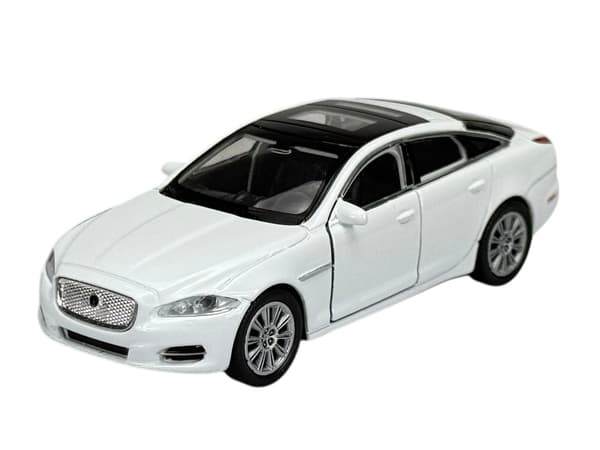 Welly 2010 Jaguar XJ Vit 1:34 43652