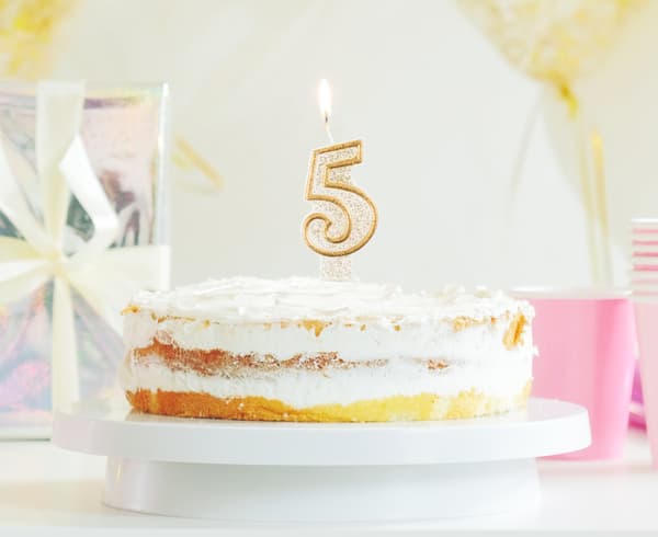 B och C ljus nummer 5 guldkontur 1-pack