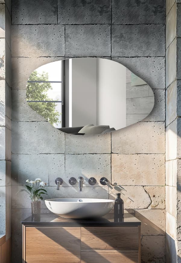 Spegel LED 85x60 cm Irreguljär Oval Form ARVEN
