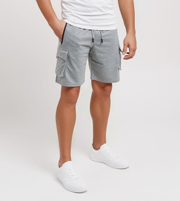 Sort herre denimjakke med nitter Recea M