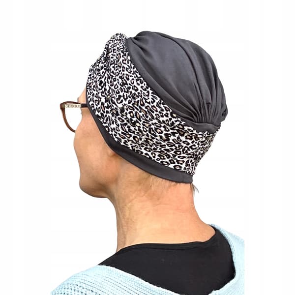 Marias sammenflettede turban we307-317 efter kemoterapi