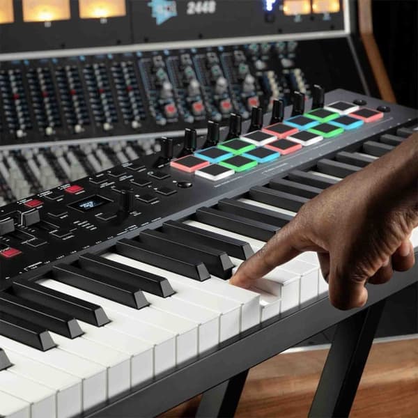 M-AUDIO Oxygen Pro 49 keyboardcontroller, sort, 49 tangenter