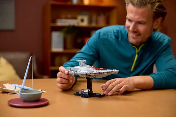 LEGO Star Wars 75404 Acclamator Attack Cruiser