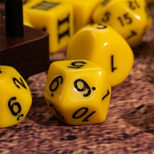 RPG-tärningar Gula Set med 15 tärningar