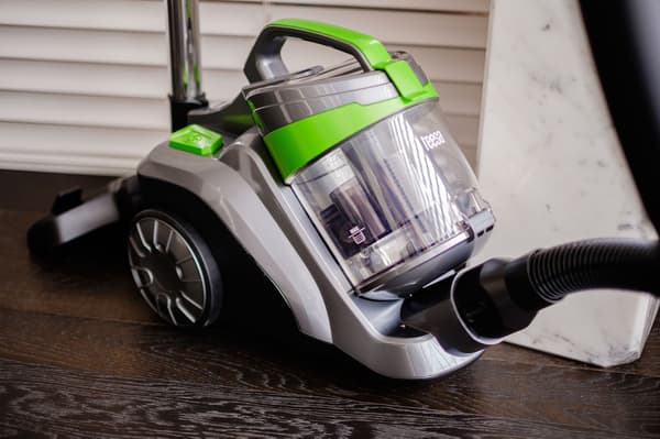 Säcklös dammsugare Teesa VACUUM GREEN
