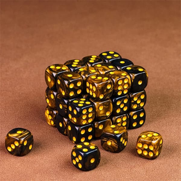 D6 1,1 cm RPG Tiger's Eye sekssidede terninger