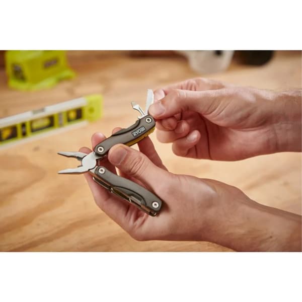 RYOBI 14-i-1 multiverktyg
