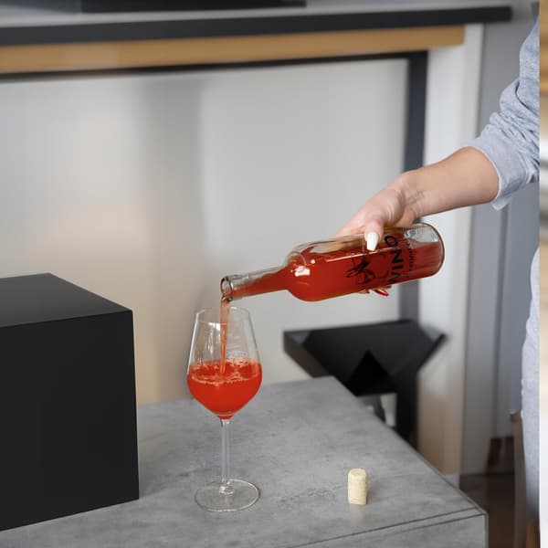Vinflaska MED TRYCK 0,75l HEM VIN glasflaskor KLAR