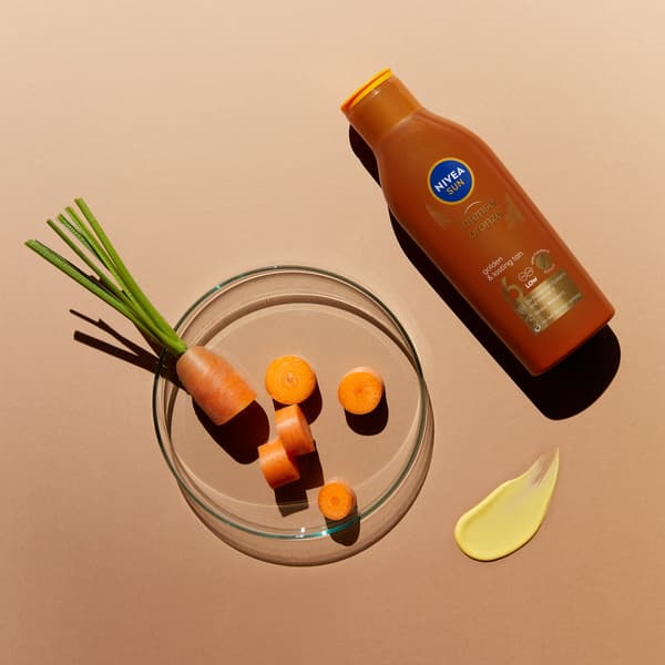 445981 NIVEA SUN Karotenbalsam SPF6