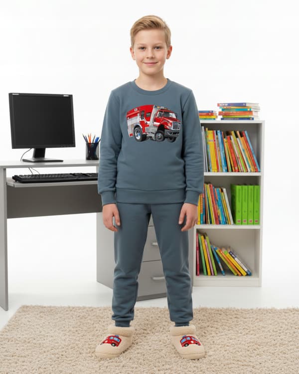 BARNPYJAMAS 140 för POJKAR 100 % bomull LASTBILSMÖRKE