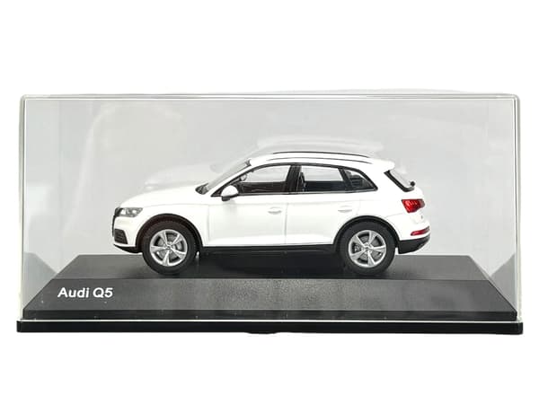 FORHANDLERMODEL AUDI Q5 IBIS HVID 1:43 501.16.056.31