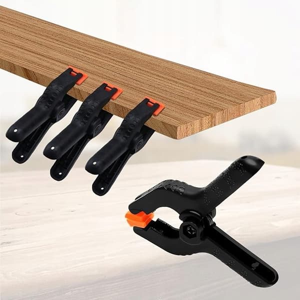9 st. nylonfjäderklämmor 9,3 cm plast, slitstarka