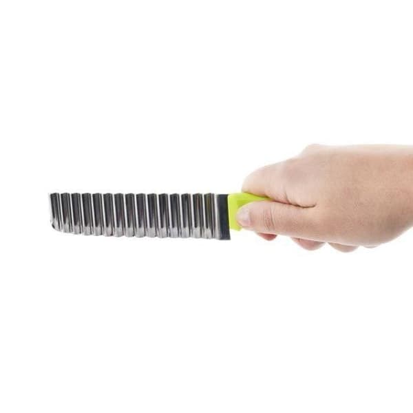 Sågtandad pommeskniv i stål 23 cm