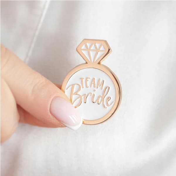 TEAM BRIDE -pinssi polttareille