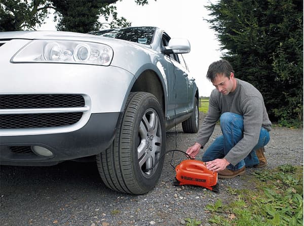Black + Decker kompressor mini 12V 8.3Bar ASI200