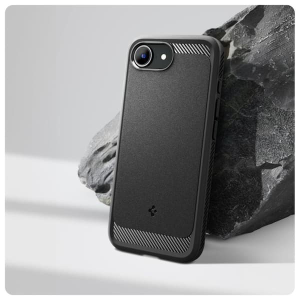 Spigen Rugged Armor Mag MagSafe - iPhone 16e cover (matsort)