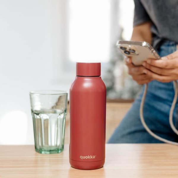 Quokka Solid - Termoflaske i rustfrit stål 510 ml (Ildstensrød)