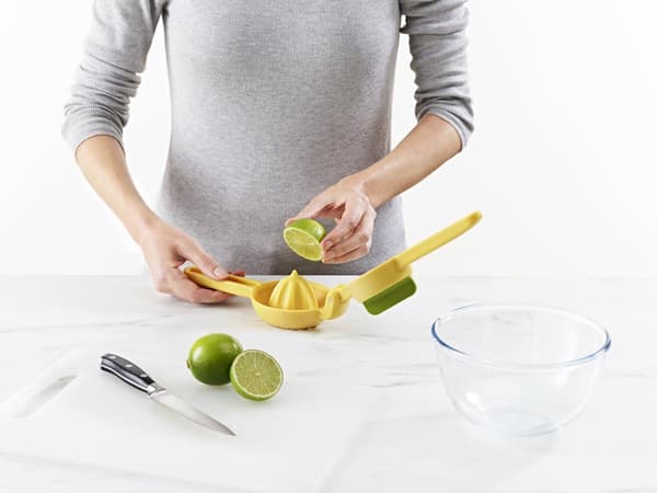 Juice Max Joseph Joseph diskmaskin citrusjuicer med vred