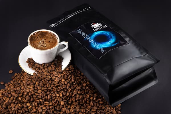 Friskristede kaffebønner, blanding af sorte huller, 50 g