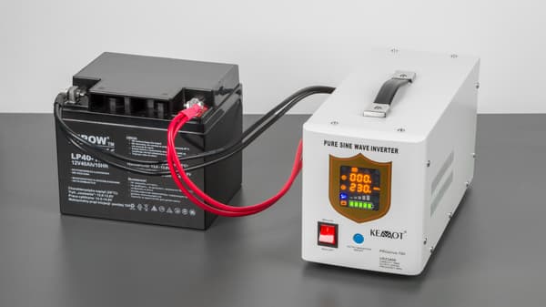 Geeliakku 12V/17Ah Vipow