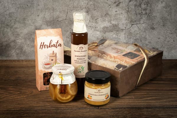 Presentkorg naturliga konserver + te