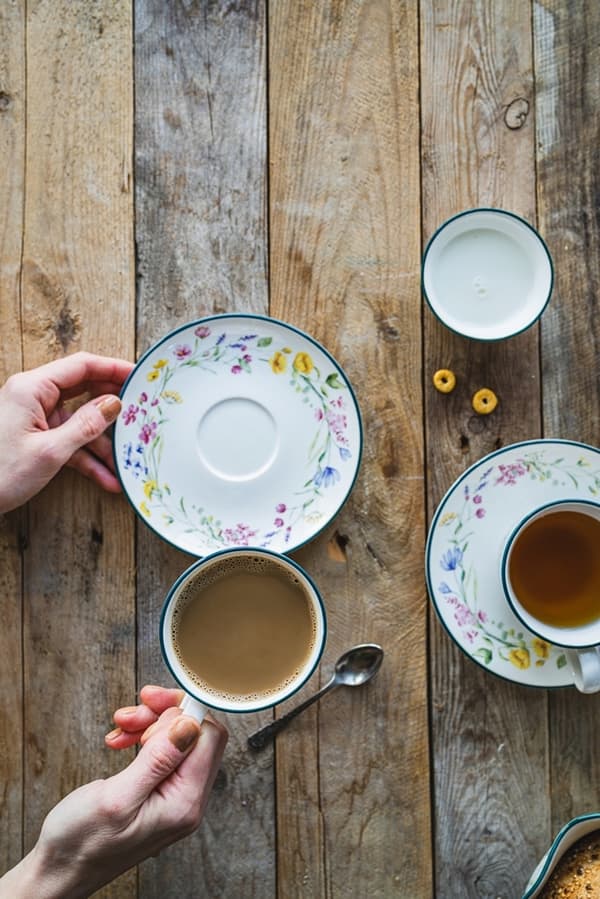 KOP MED UNDERKOP TIL KAFFE OG TE 250 ml KERAMISK FRU BLOMST