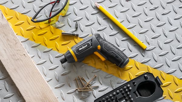 Akkumulatorskruetrækker 4V Rebel sæt 54 bits magnetisk adapter