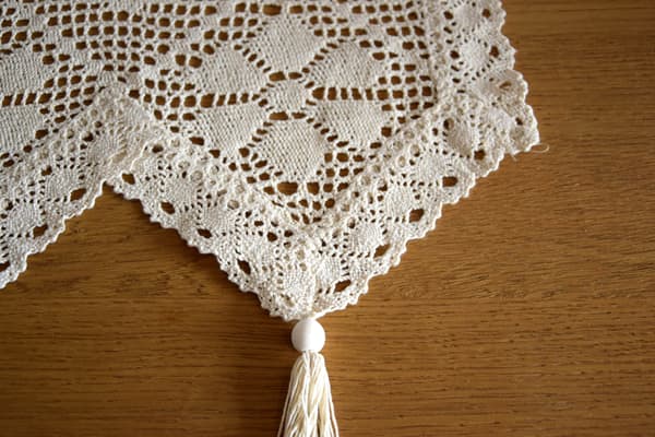 Virkad gardin 60/100 beige spets