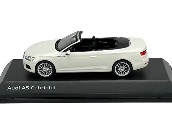 FORHANDLERMODEL AUDI A5 CABRIOLET TOFANA HVID 1:43 501.17.053.32