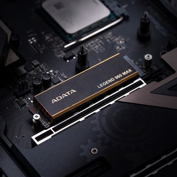 ADATA Legend 960 MAX 4TB M.2 PCIe Gen4 7400 MB/s SSD