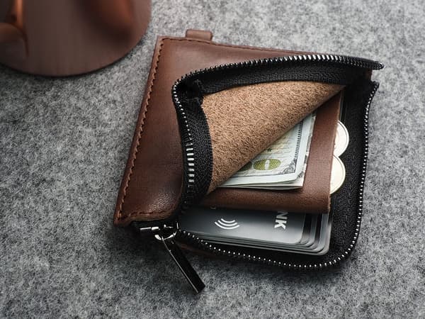 OLDTIMER-plånbok av vegetabiliskt garvat nomadläder, brunt