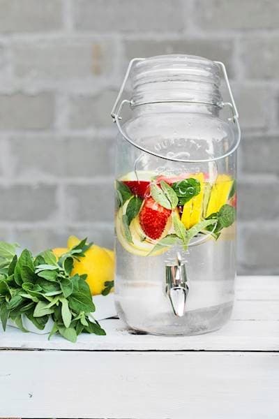 GLAS MED HANDTAN GLAS TIL LIMONADEVAND
