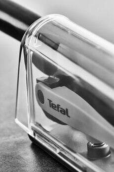 TEFAL Ever Sharp K25690 veitsi teroittimella