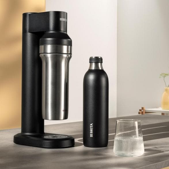BRITA sodaTRIO -hiilihapotuspullo 0,65 l musta