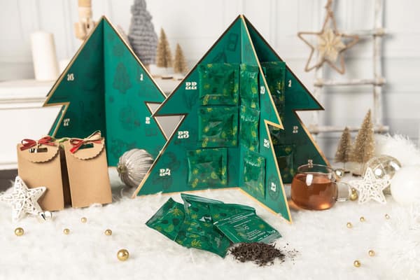 Adventskalender med te, stående 3D-julgran, julpresent