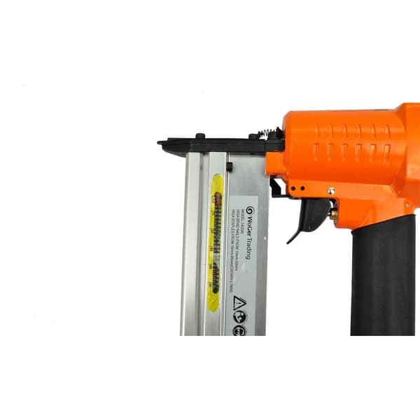 2-i-1 tryckluftshäftpistol och spikpistol