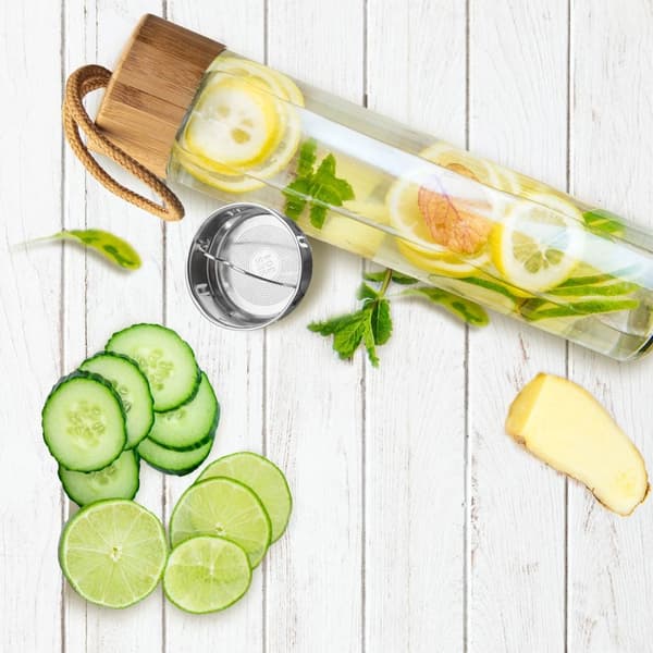Glasflaska för vatten med sil 450 ml