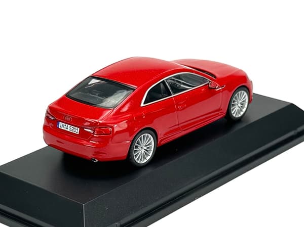 FORHANDLERMODEL AUDI A5 COUPÉ TANGO RØD 1:43 501.16.054.32