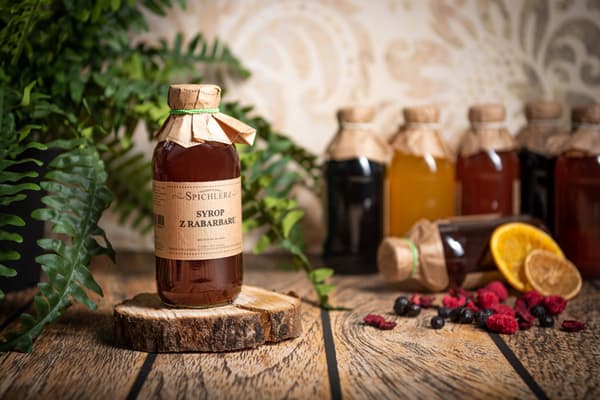 Luonnon raparperisiirappi 330ml