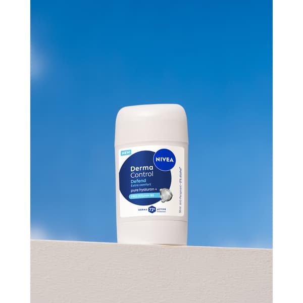 099774 NIVEA Derma Control Defend antiperspirant i stick 50ml