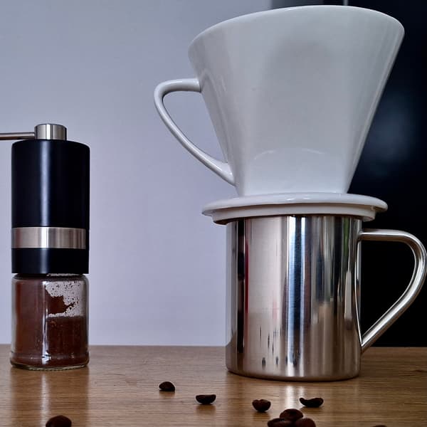 PREMIUM MANUEL JUSTERBAR KAFFEKVÆRN