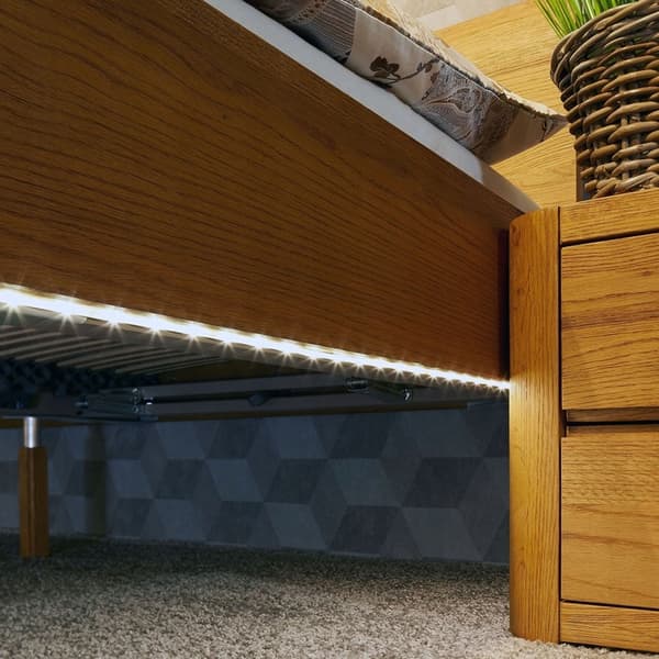 LED-remsa 5m 16W Varmvit Självhäftande med strömbrytare Vardagsrum Sovrum